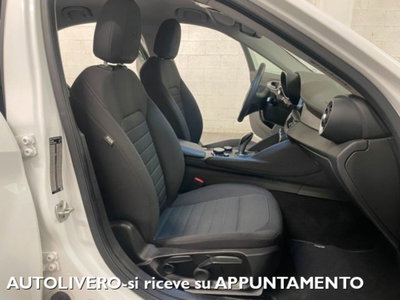 Alfa Romeo Giulia 2.2 Turbodiesel 150 CV AT8 Business (9)