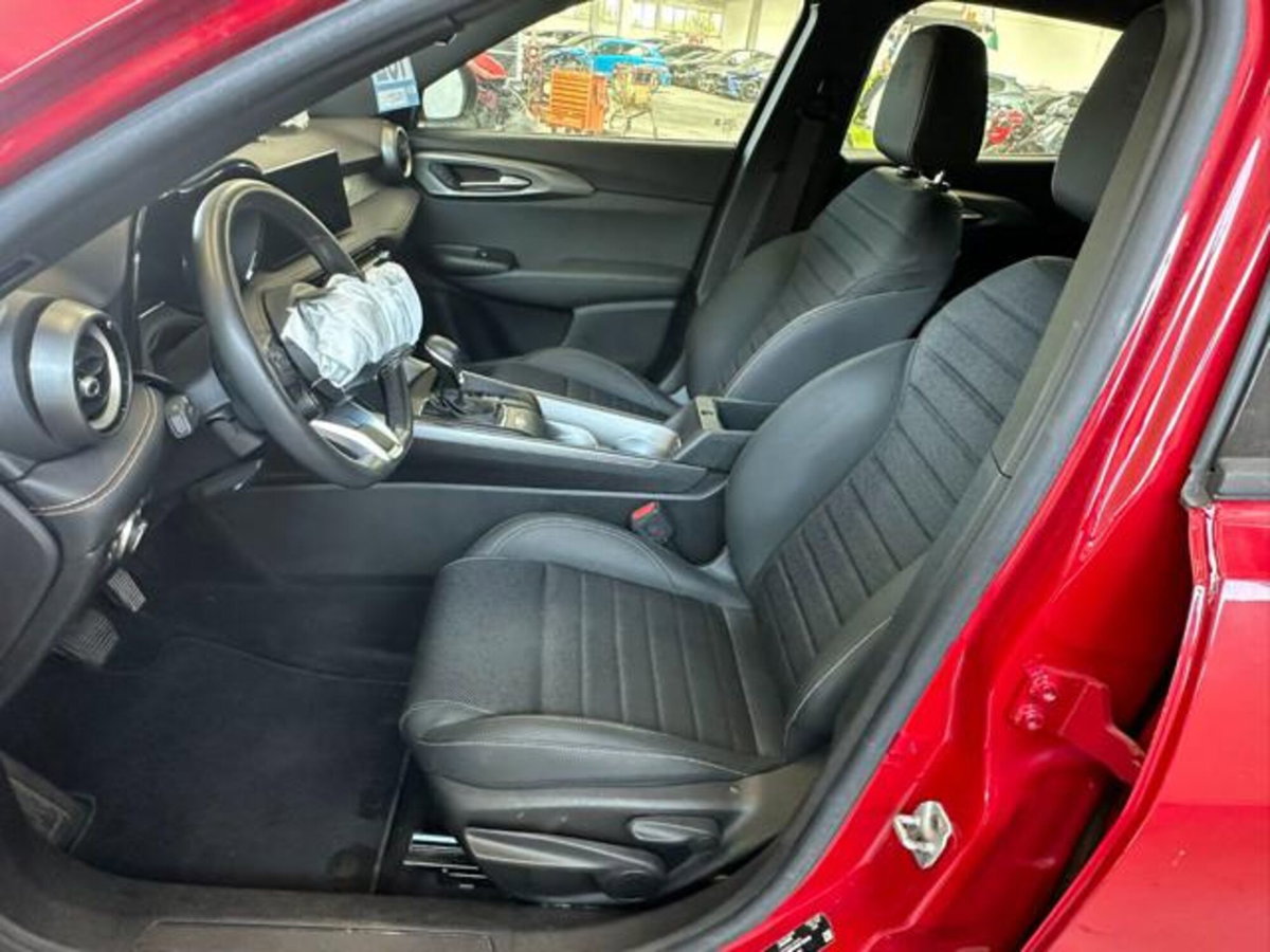 Alfa Romeo Tonale 1.6 Sprint 130cv tct6 (12)
