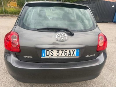 Toyota Auris 1.4 5 porte Sol (9)