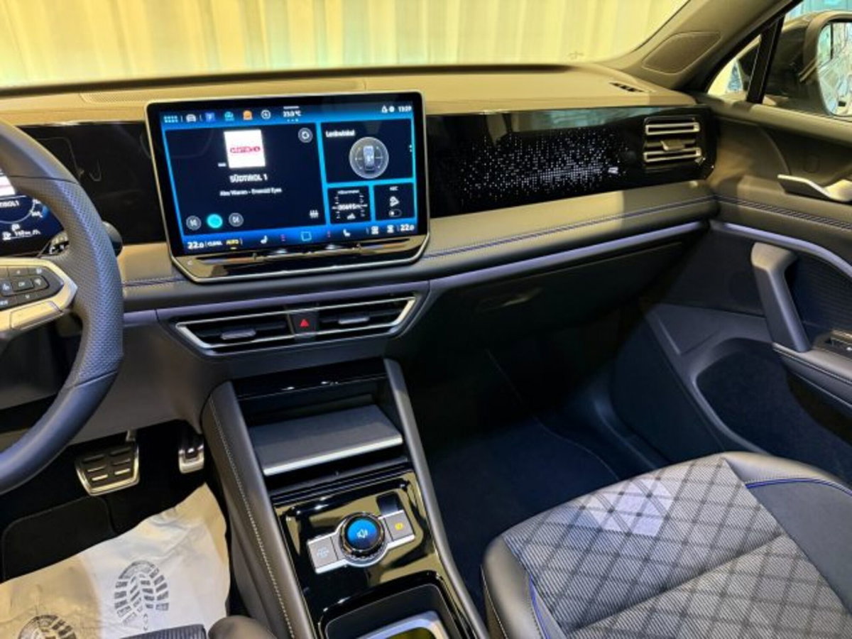 Volkswagen Tiguan 2.0 tdi R-Line 4motion 193cv dsg (8)