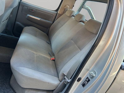 Toyota Hilux 3.0 D-4D 4WD 4p. Double Cab SR (12)