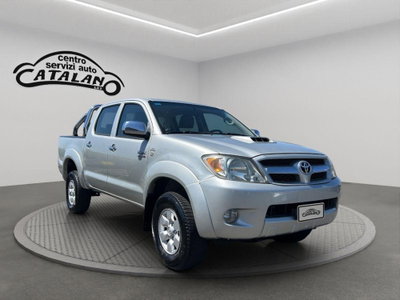 Toyota Hilux 3.0 D-4D 4WD 4p. Double Cab SR (7)