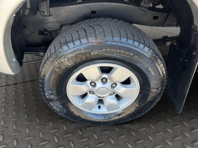 Toyota Hilux 3.0 D-4D 4WD 4p. Double Cab SR (9)