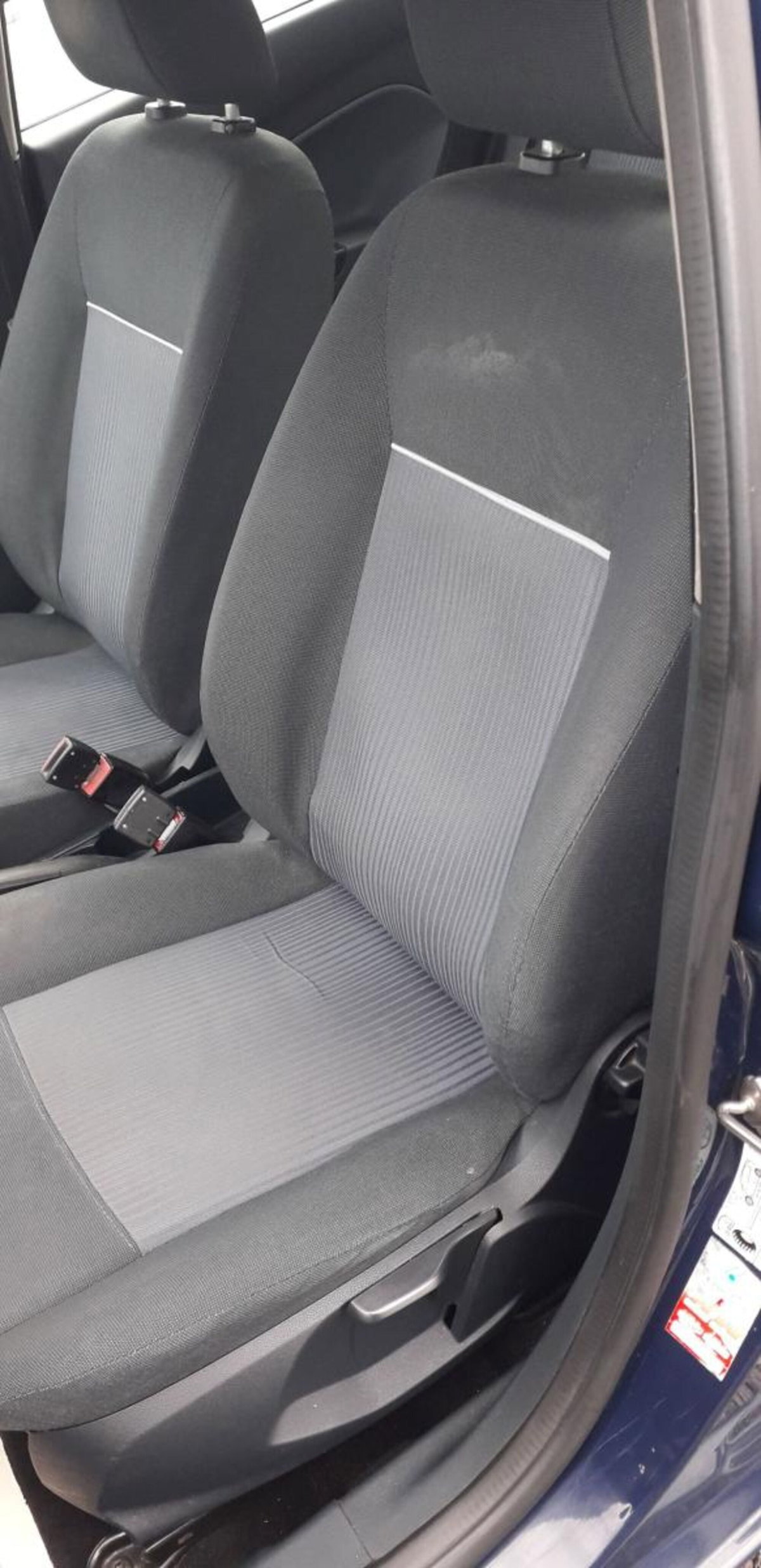 Ford Fiesta 1.4 TDCi 5p. Ambiente (5)