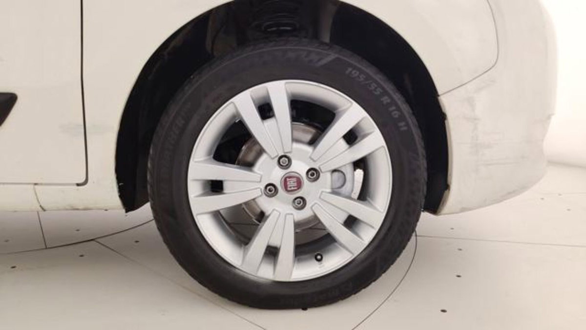 Fiat Qubo 1.3 MJT 80 CV Active (19)