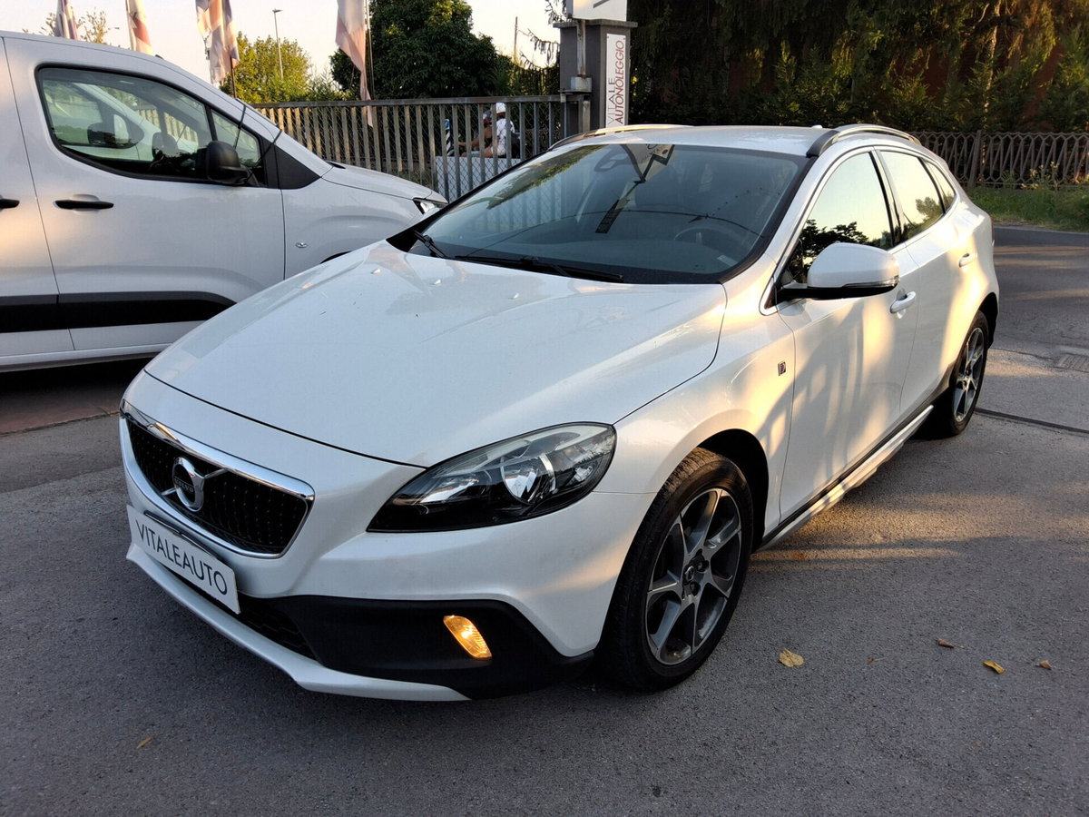 Volvo V40 Cross Country D2 Volvo Ocean Race