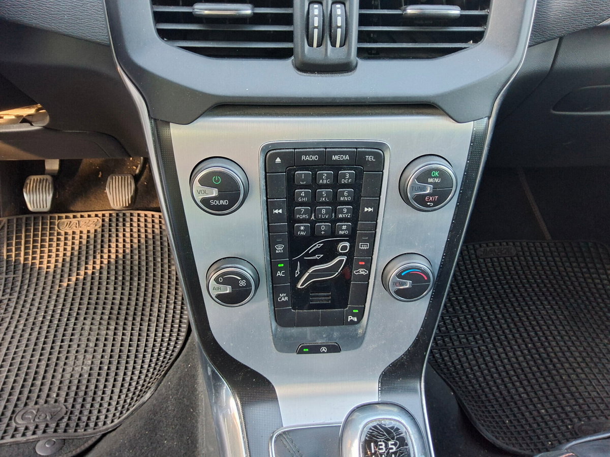Volvo V40 Cross Country D2 Volvo Ocean Race (11)
