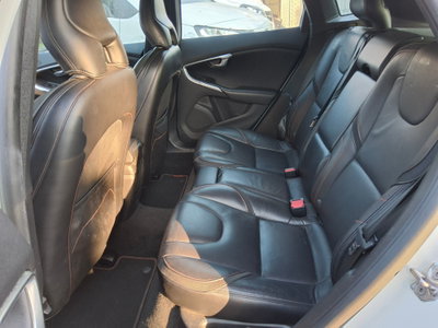 Volvo V40 Cross Country D2 Volvo Ocean Race (12)