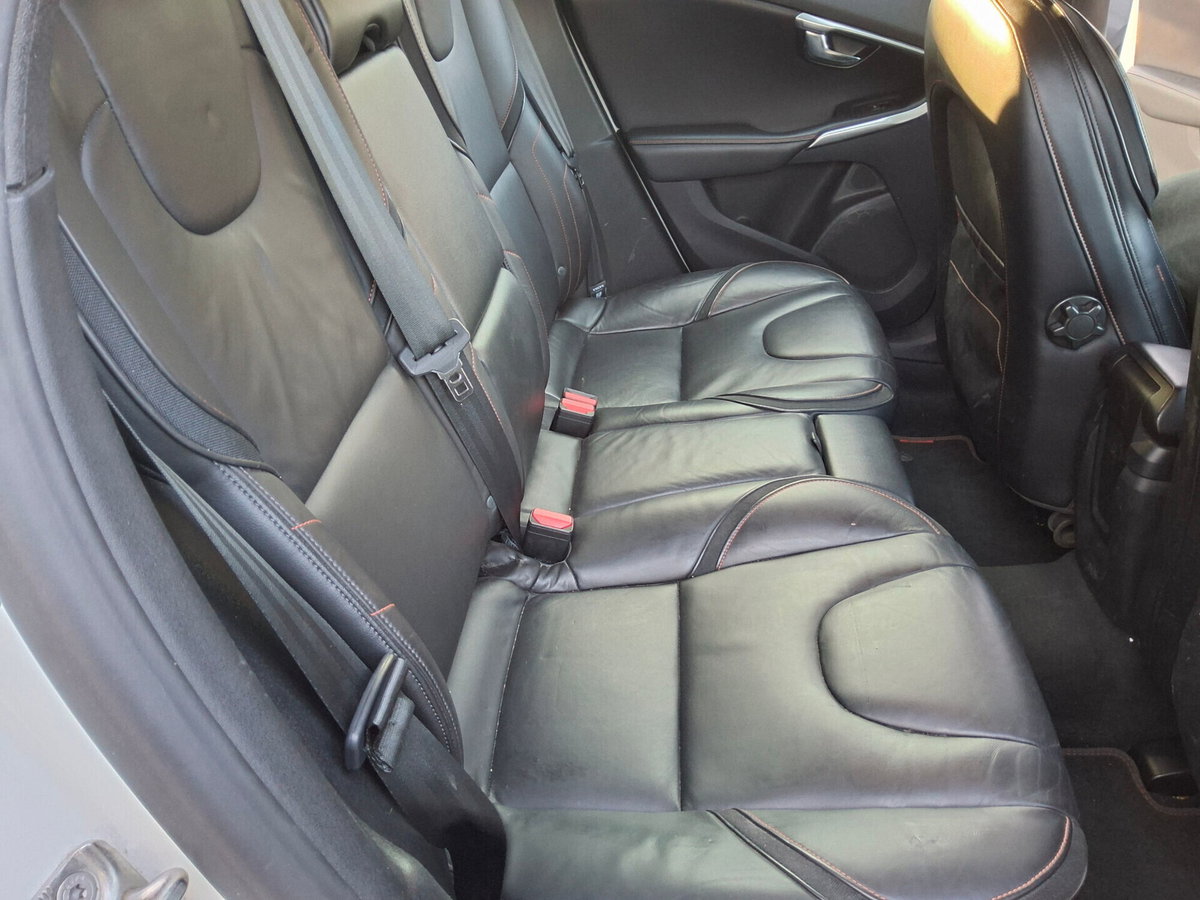 Volvo V40 Cross Country D2 Volvo Ocean Race (14)