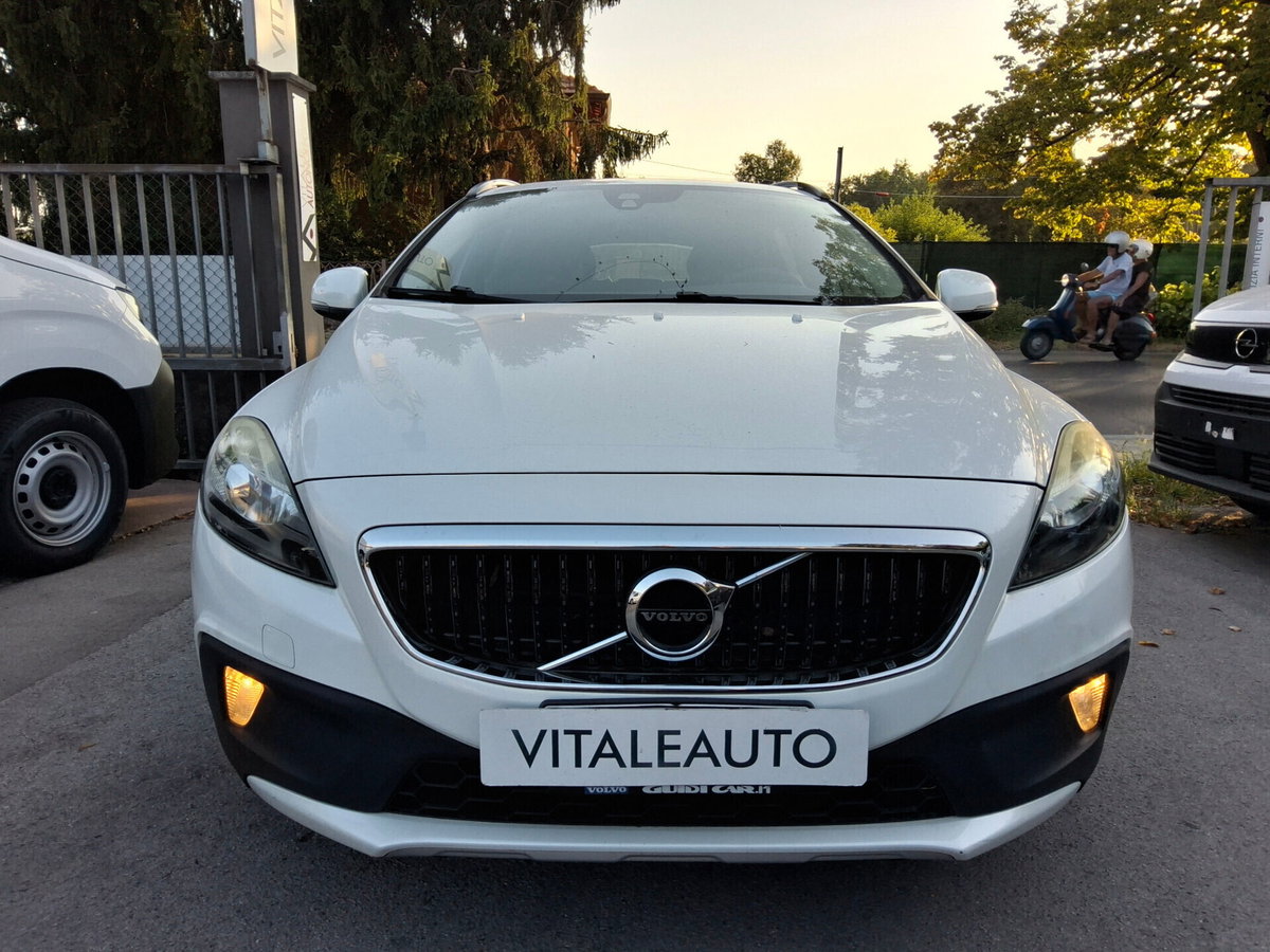 Volvo V40 Cross Country D2 Volvo Ocean Race (2)