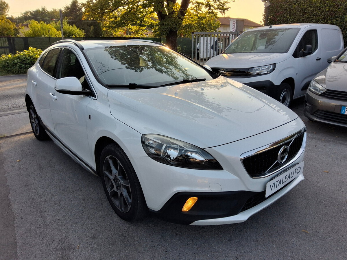 Volvo V40 Cross Country D2 Volvo Ocean Race (3)