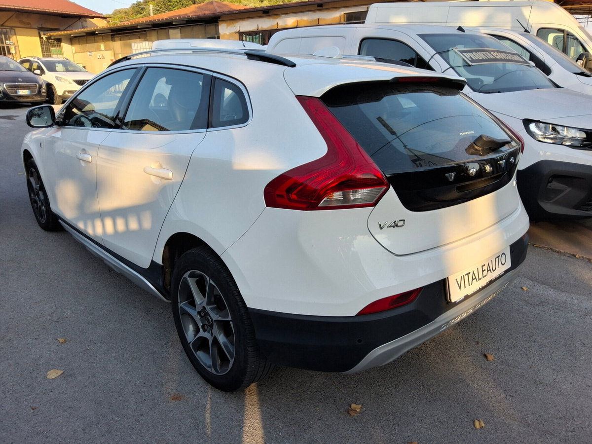 Volvo V40 Cross Country D2 Volvo Ocean Race (6)