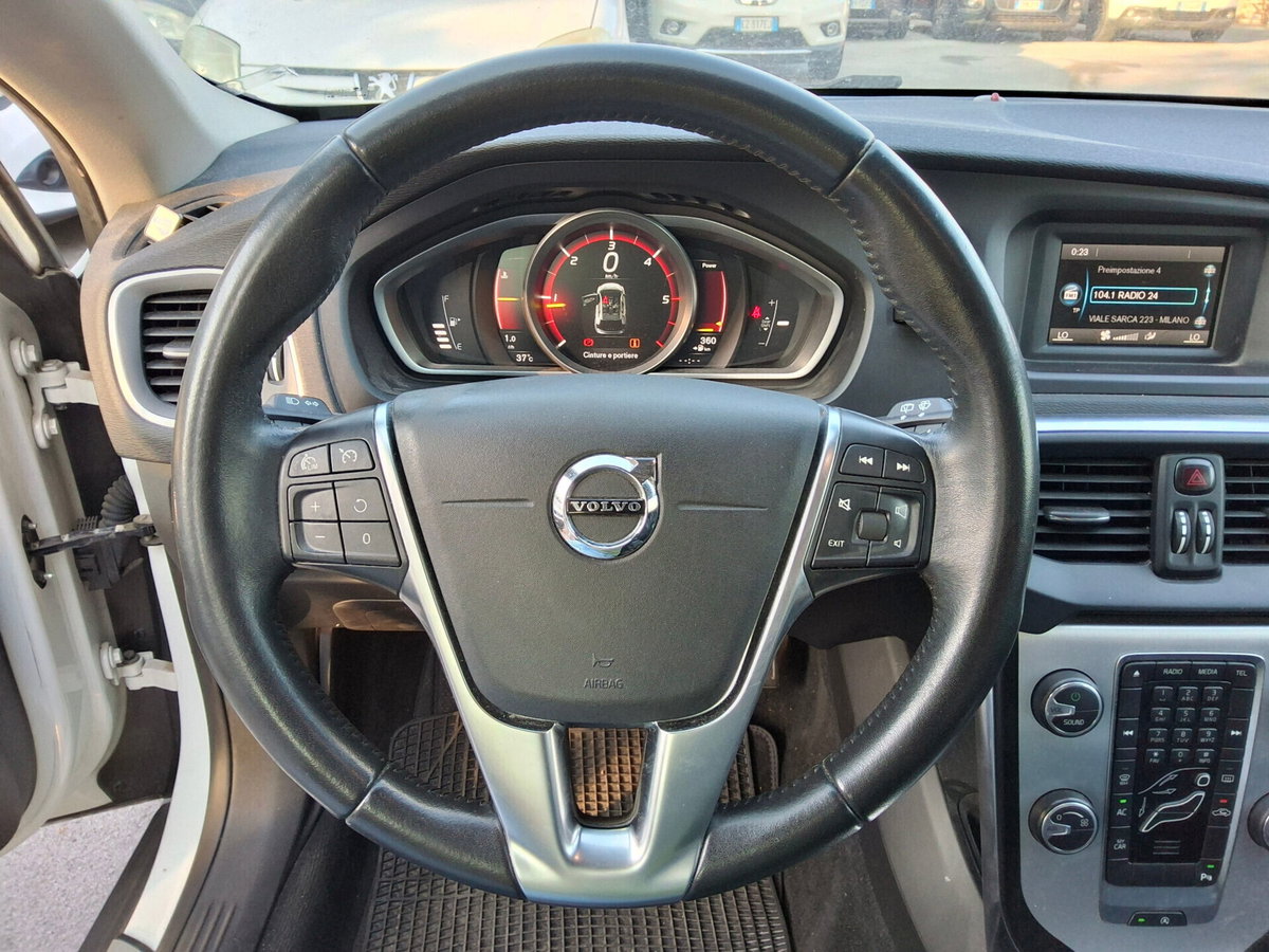 Volvo V40 Cross Country D2 Volvo Ocean Race (8)