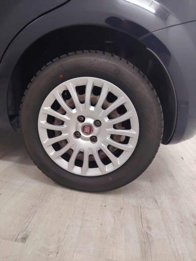 Fiat Punto 1.2 8V 5 porte Lounge (6)