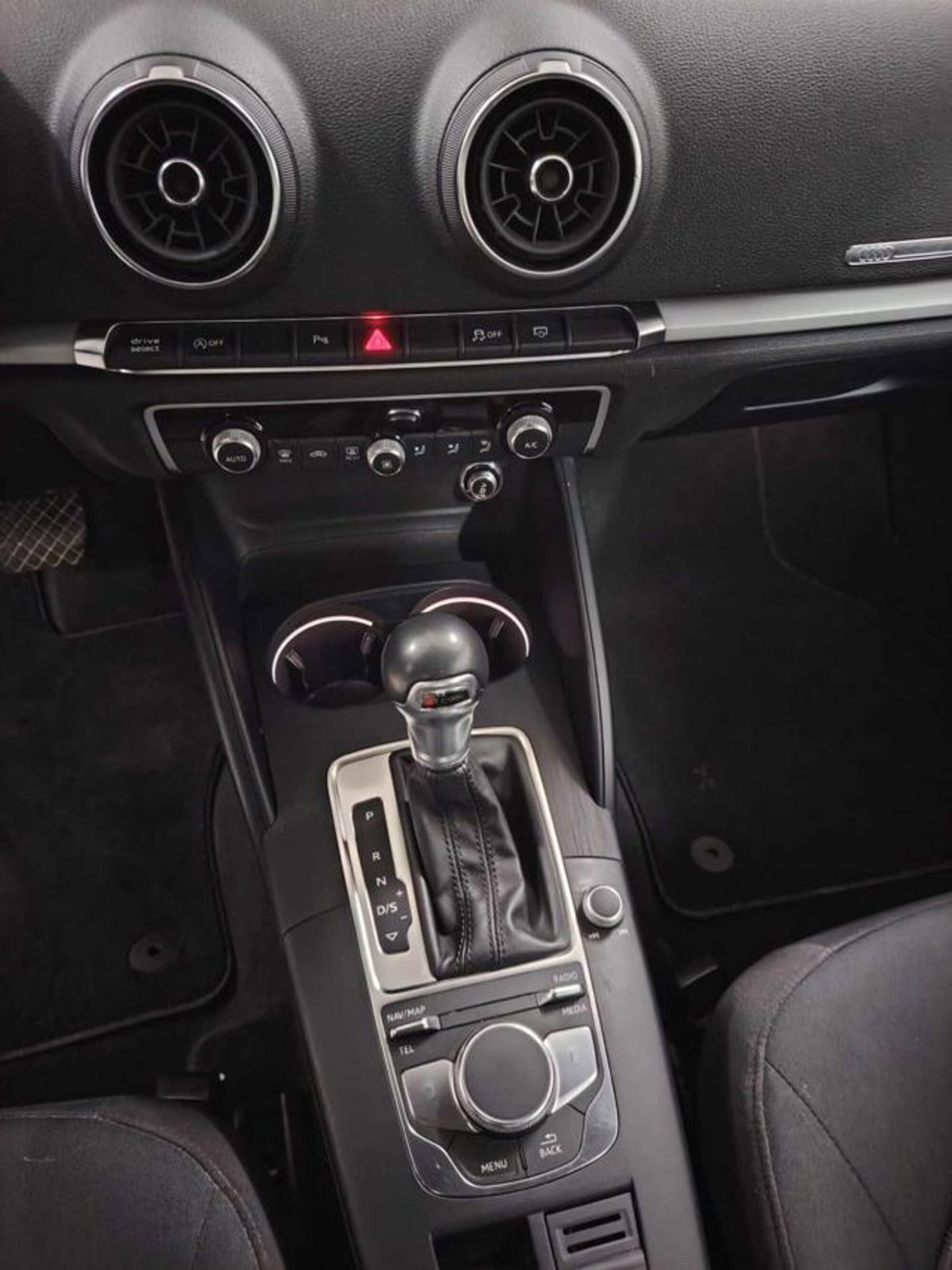 Audi A3 Sportback 30 TDI S tronic Admired (6)