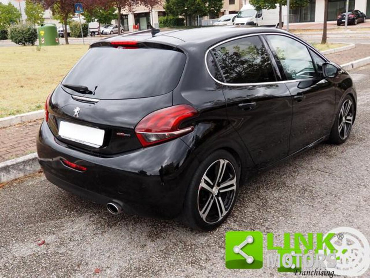 Peugeot 208 120 S&S 5 porte GT Line (5)