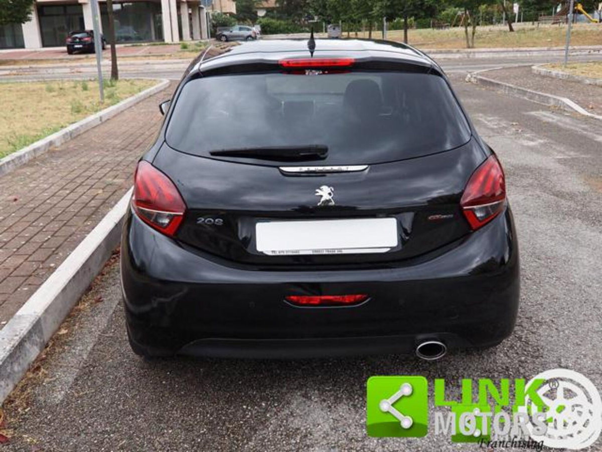 Peugeot 208 120 S&S 5 porte GT Line (6)