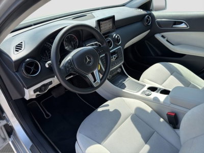 Mercedes-Benz Classe A 180 CDI BlueEFFICIENCY Automatic Executive (9)