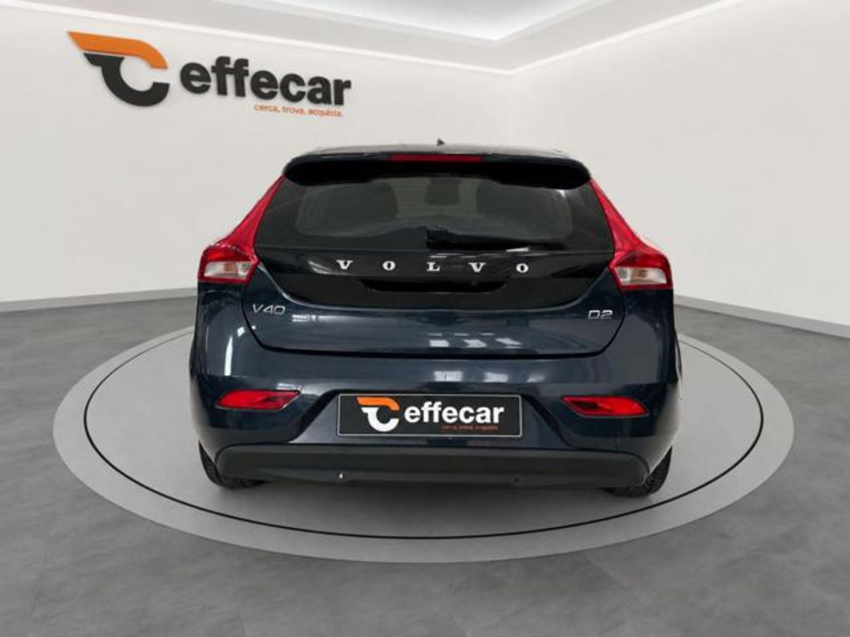 Volvo V40 D2 1.6 Summum (5)