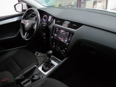 Skoda Octavia Station Wagon 1.5 G-TEC DSG Wagon Ambition (13)