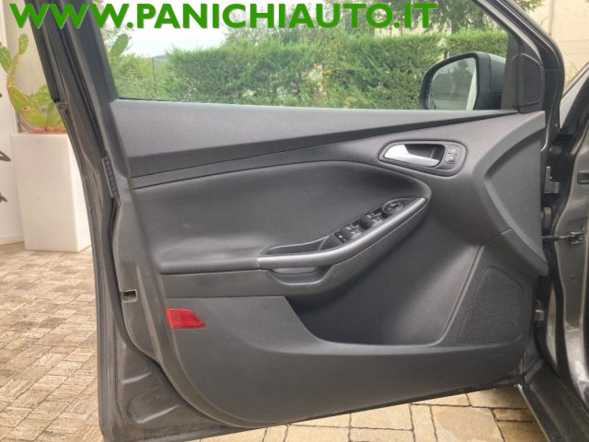 Ford Focus Station Wagon 1.5 TDCi 120 CV Start&Stop SW Titanium (10)
