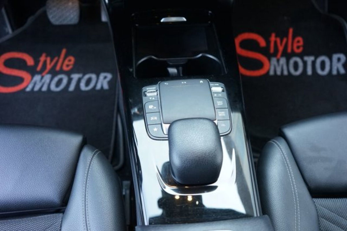 Mercedes-Benz Classe A Sedan 180 d Automatic 4p. Business (11)