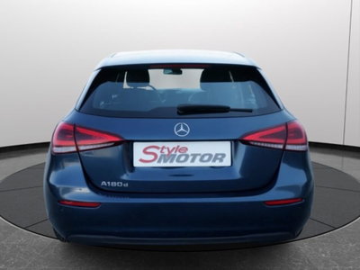 Mercedes-Benz Classe A Sedan 180 d Automatic 4p. Business (16)