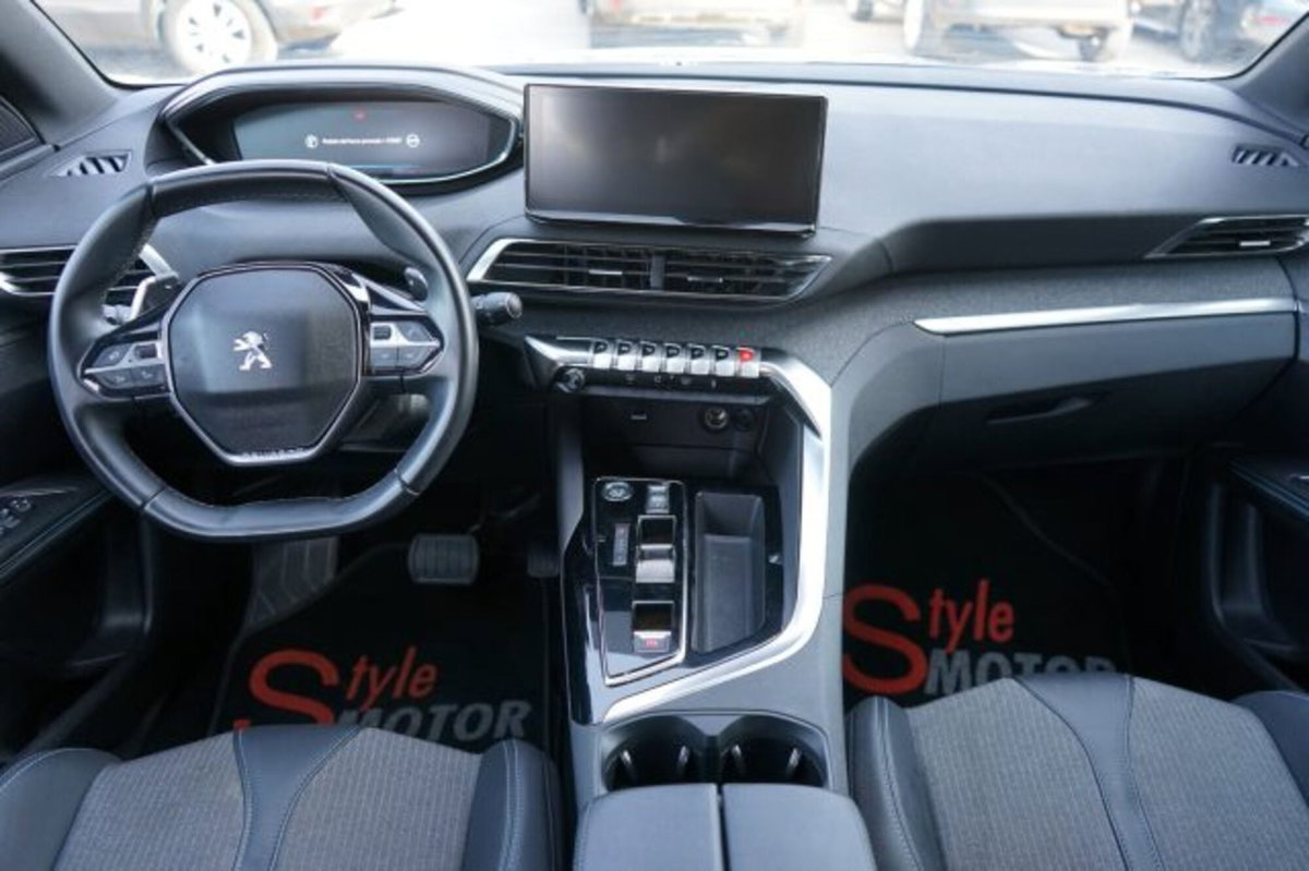Peugeot 3008 BlueHDi 130 S&S EAT8 GT Pack (5)