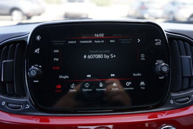 Fiat 500 1.0 Hybrid Red (10)