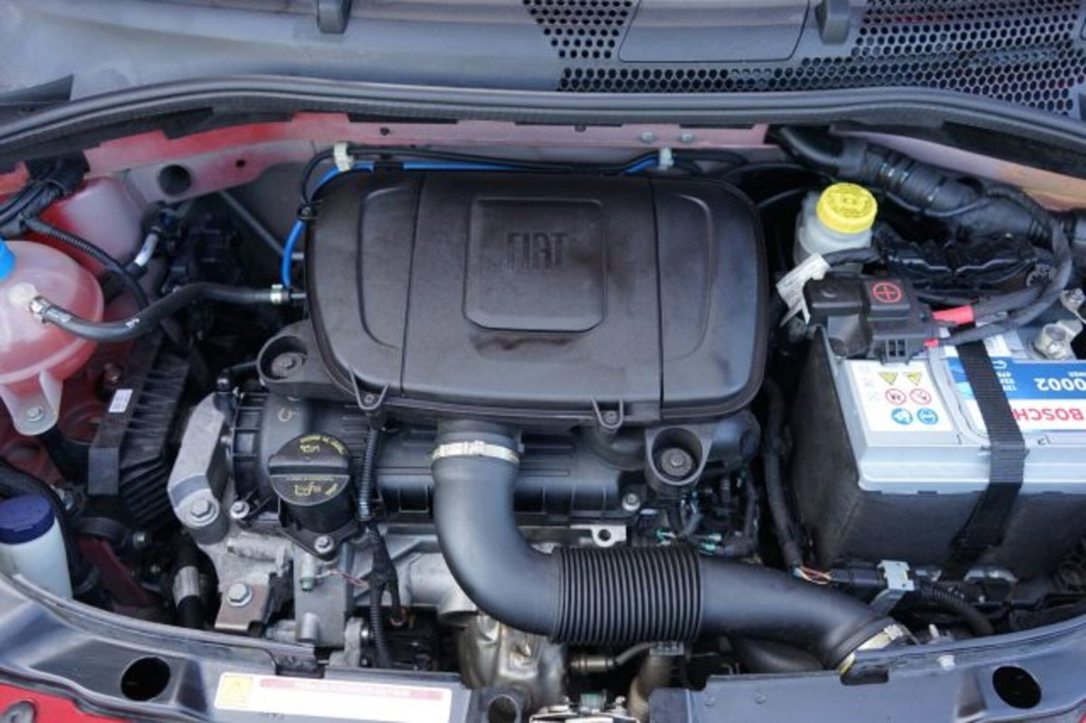 Fiat 500 1.0 Hybrid Red (14)