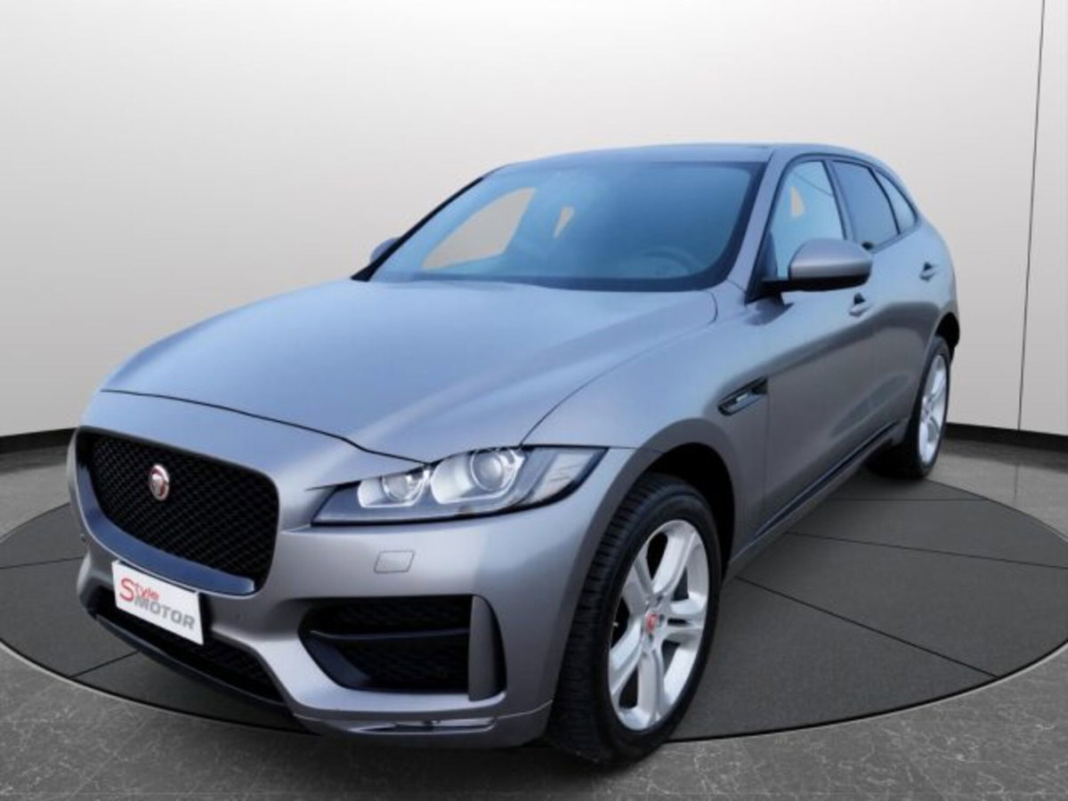 Jaguar F-Pace 2.0 D 240 CV AWD aut. R-Sport (3)
