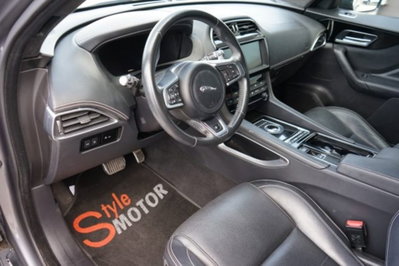 Jaguar F-Pace 2.0 D 240 CV AWD aut. R-Sport (6)