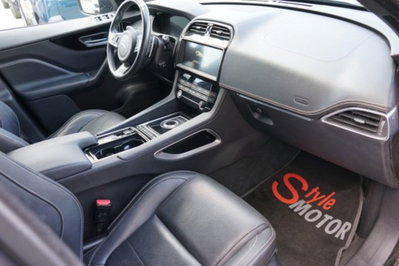 Jaguar F-Pace 2.0 D 240 CV AWD aut. R-Sport (7)
