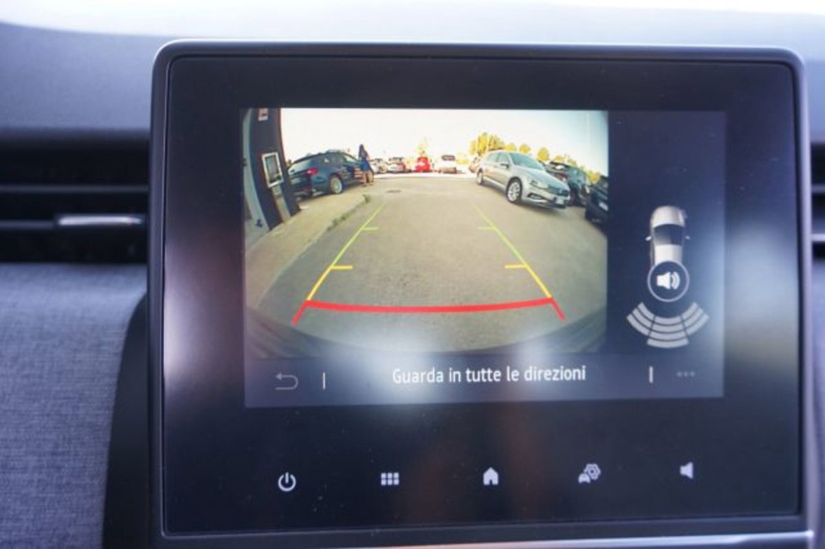 Renault Clio TCe 90 CV 5 porte Business (12)