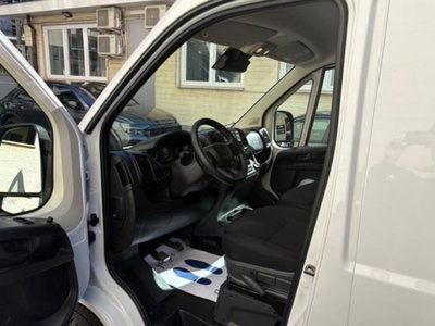 Peugeot Boxer Furgone 335 2.2 BlueHDi 140 S&S PM-TM Furgone Vetrato (9)