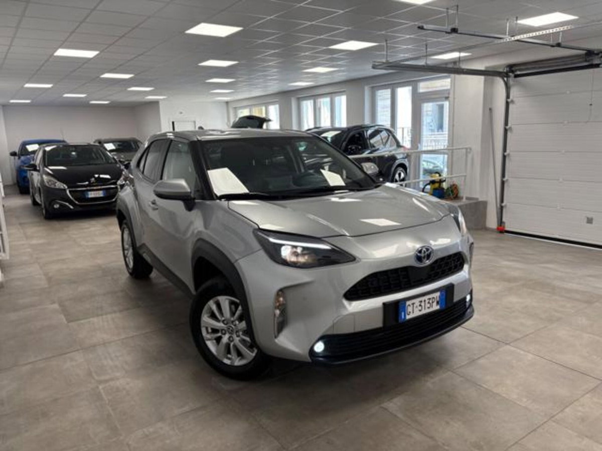 Toyota Yaris Cross 1.5 Hybrid 5p. E-CVT Premiere (3)