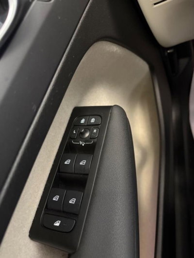 Volvo XC40 T4 Recharge Plug-in Hybrid Inscription (11)