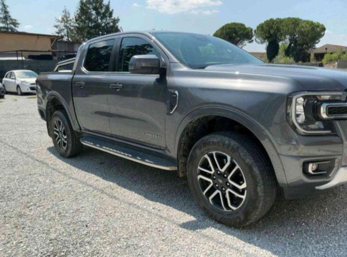 Ford Ranger Pick-up Ranger 2.0 ECOBLUE aut. DC Limited 5 posti (3)