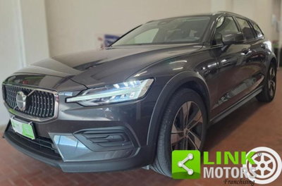 Volvo V60 Cross Country 2.0 b4 Plus awd auto usata