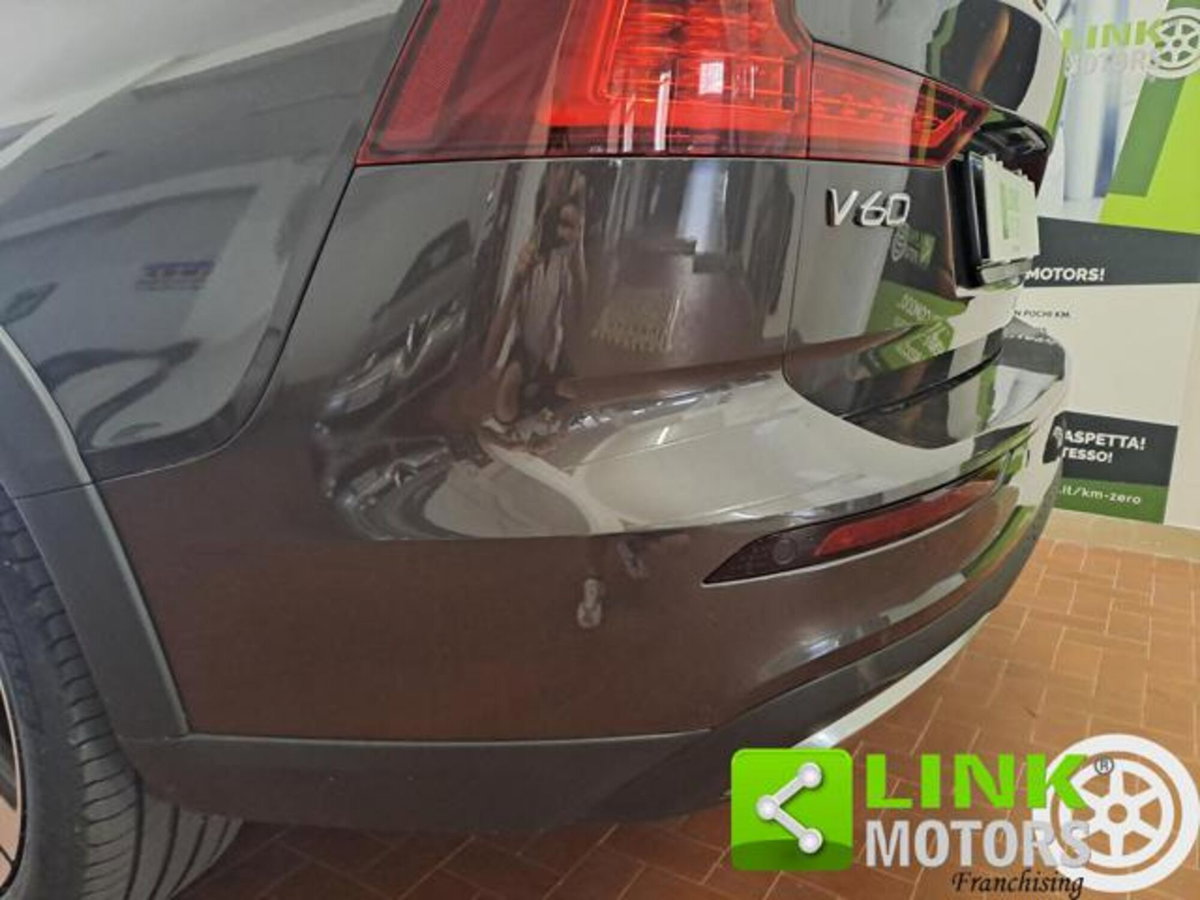 Volvo V60 Cross Country 2.0 b4 Plus awd auto (12)