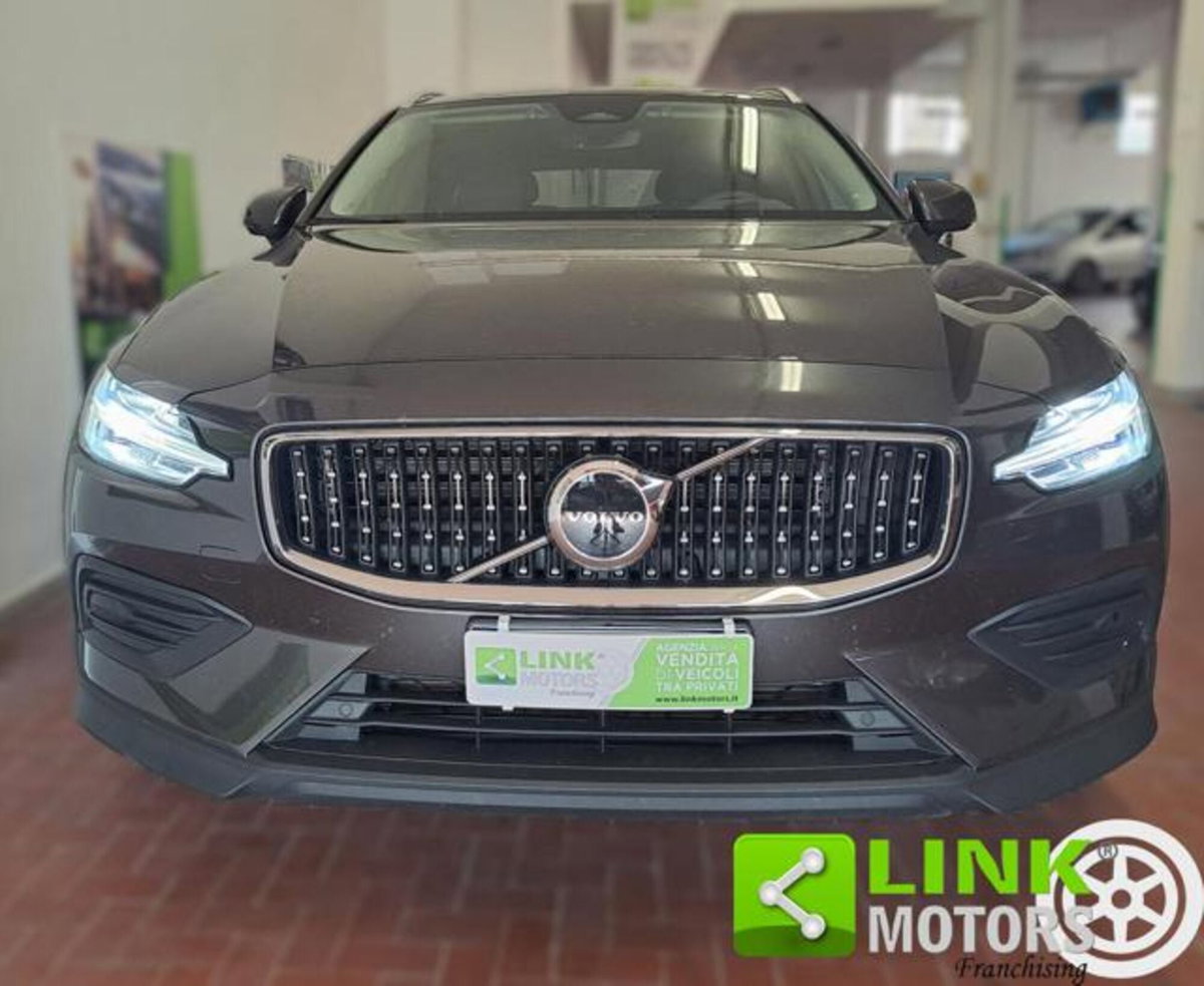 Volvo V60 Cross Country 2.0 b4 Plus awd auto (7)