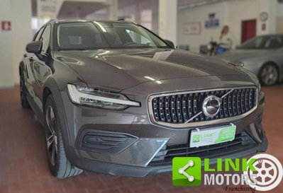 Volvo V60 Cross Country 2.0 b4 Plus awd auto (8)