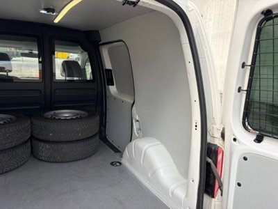 Volkswagen Veicoli Commerciali Caddy 1.4 TGI Kombi (17)