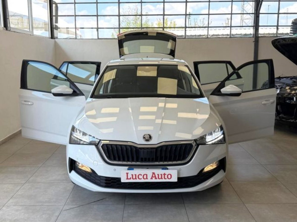 Skoda Scala 1.0 TSI 110 CV DSG Style (2)