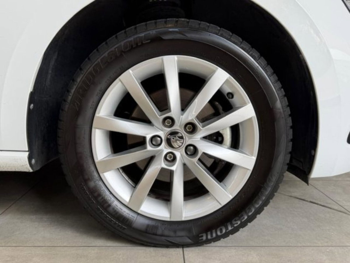 Skoda Scala 1.0 TSI 110 CV DSG Style (7)