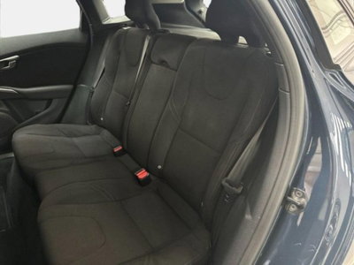 Volvo V40 D2 1.6 Summum (13)