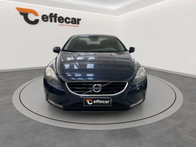 Volvo V40 D2 1.6 Summum (2)