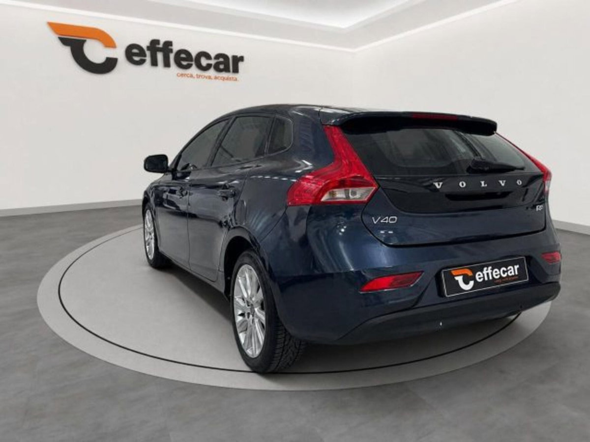 Volvo V40 D2 1.6 Summum (4)