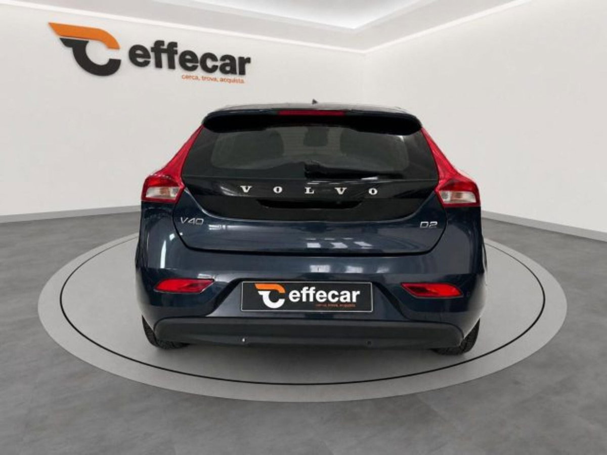 Volvo V40 D2 1.6 Summum (5)