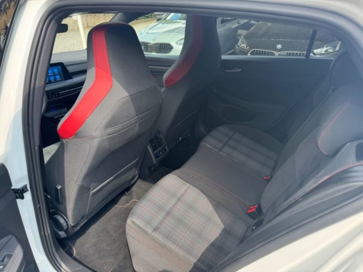 Volkswagen Golf 2.0 tsi GTI MT Ultimate 245cv (17)